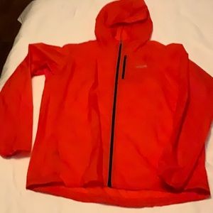 Men's Patagonia wind breaker hoodie